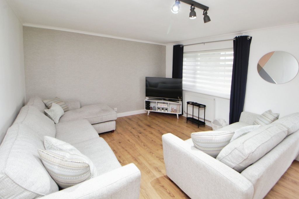 Property photo 2 of 14 Picture No. 05