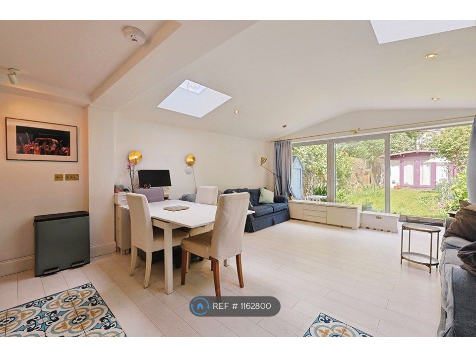 Property photo 3 of 12 Dining