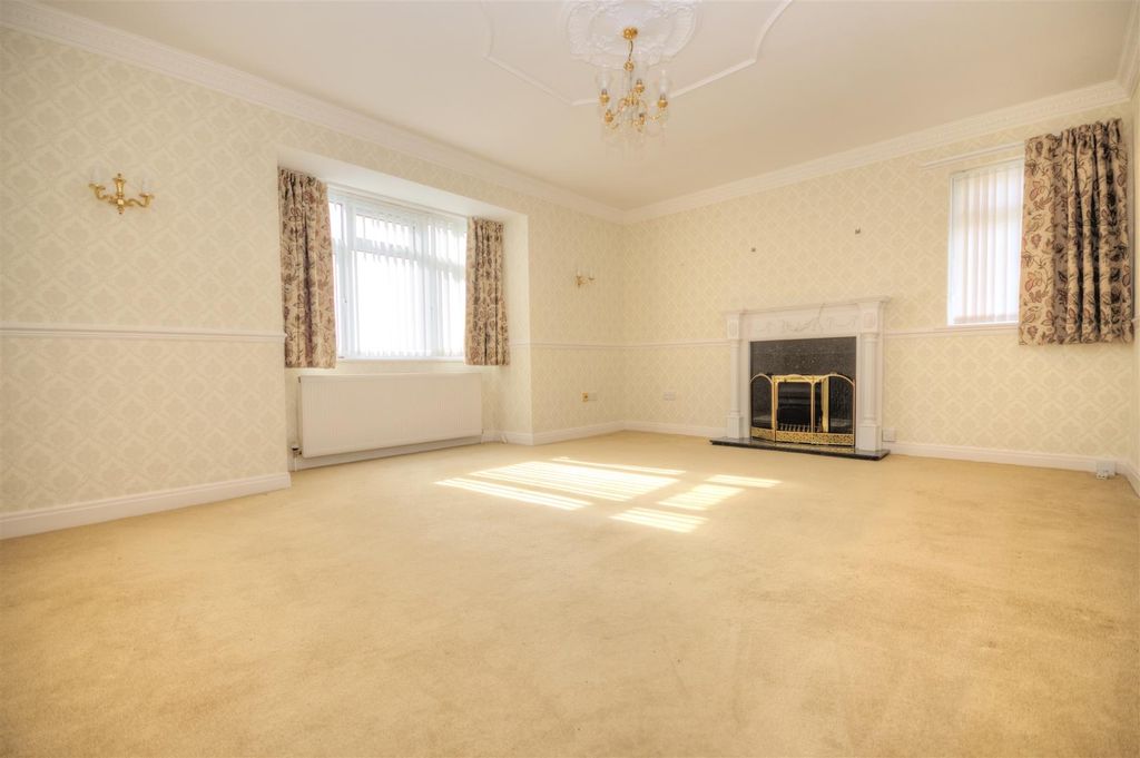 Property photo 2 of 12 Dsc_4178_Enhancer.Jpg