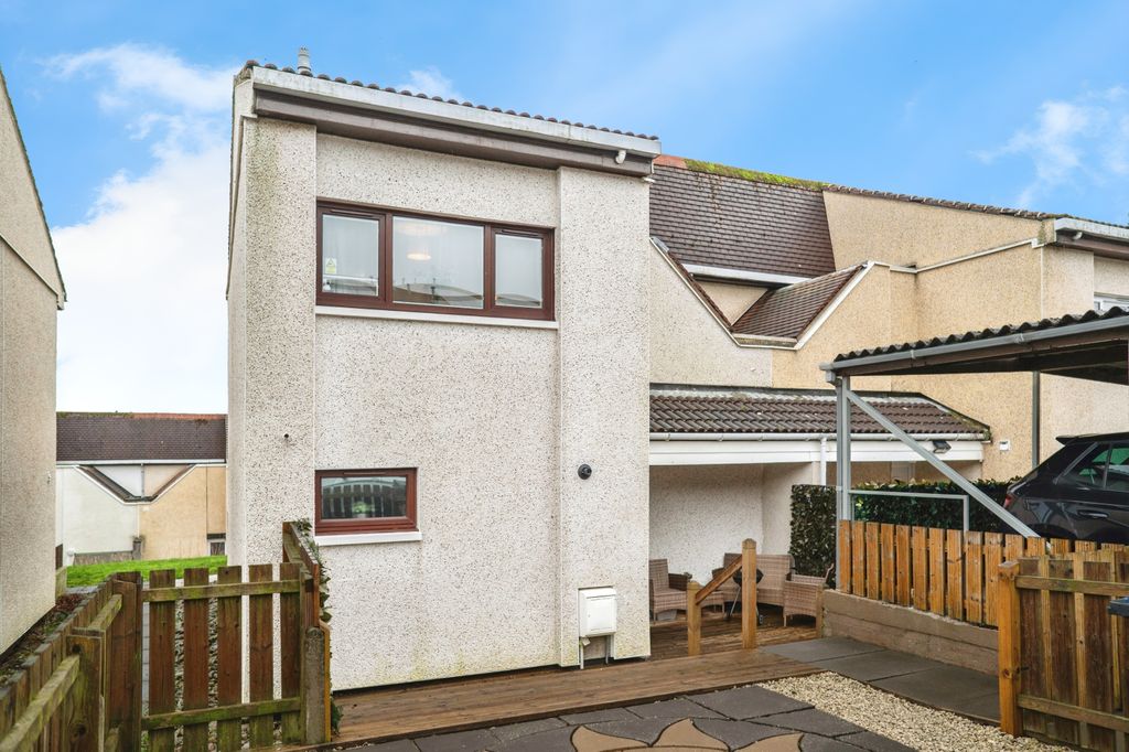 Property photo 2 of 16 Rear View