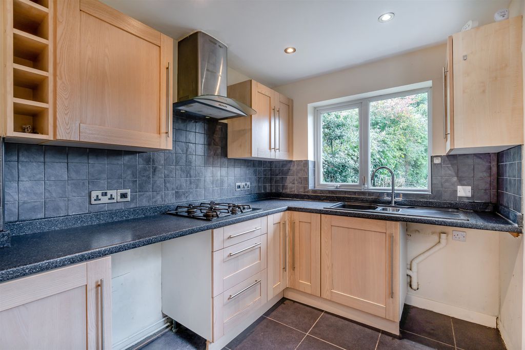 Property photo 2 of 22