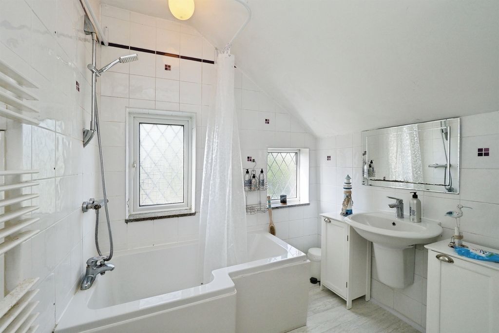 Additional image 16 of 3 bed detached house for saleNanpantan Road, Nanpantan, Loughborough LE11