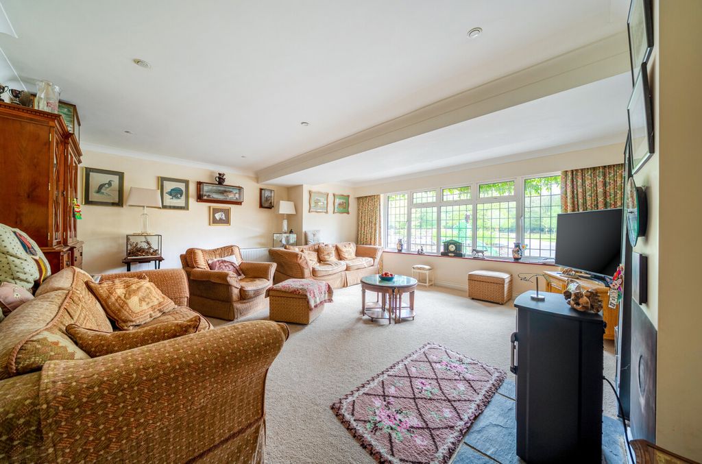Property photo 2 of 52 1459013-37-6A0B72...