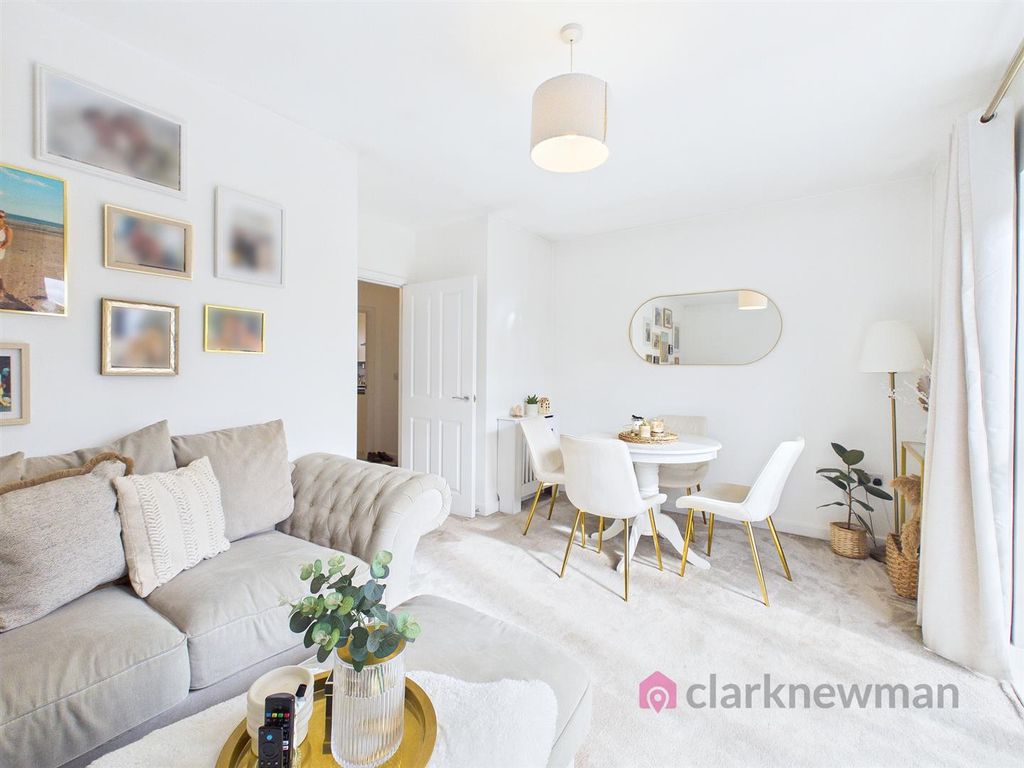 Property photo 3 of 10 Open Plan Living
