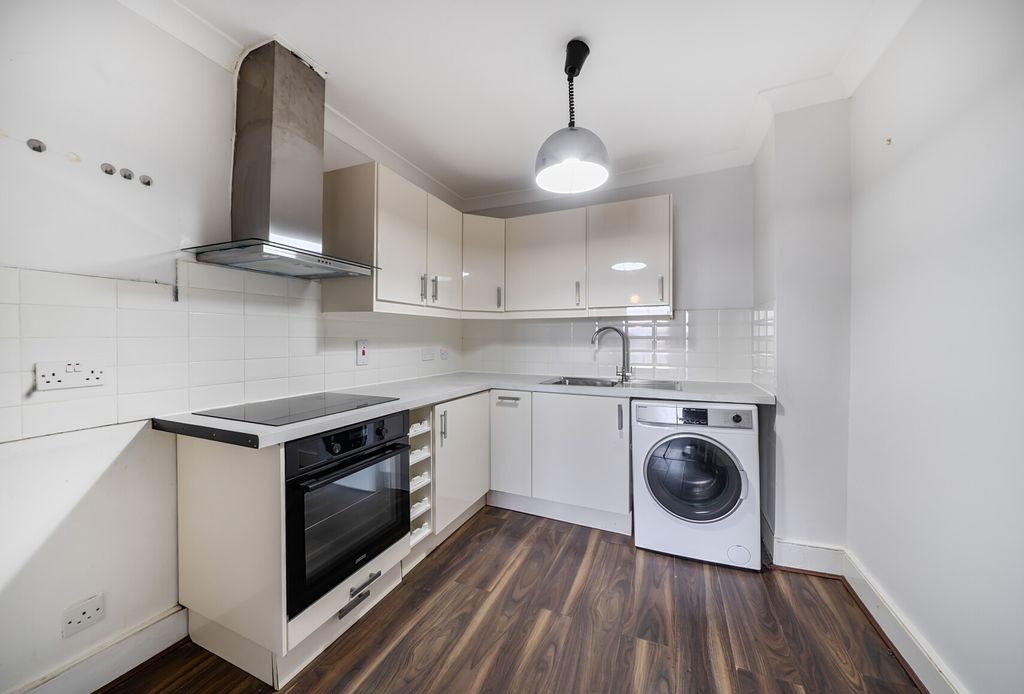 Property photo 2 of 11 1405958-7-6979E55...