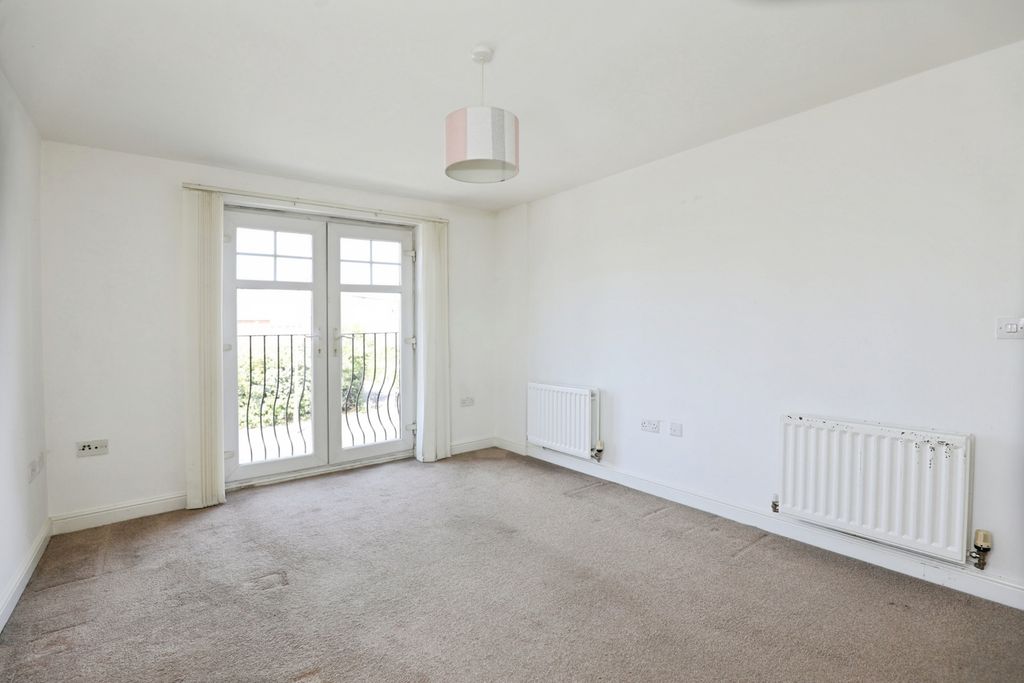 Property photo 3 of 17 Pbox-Img.Jpg