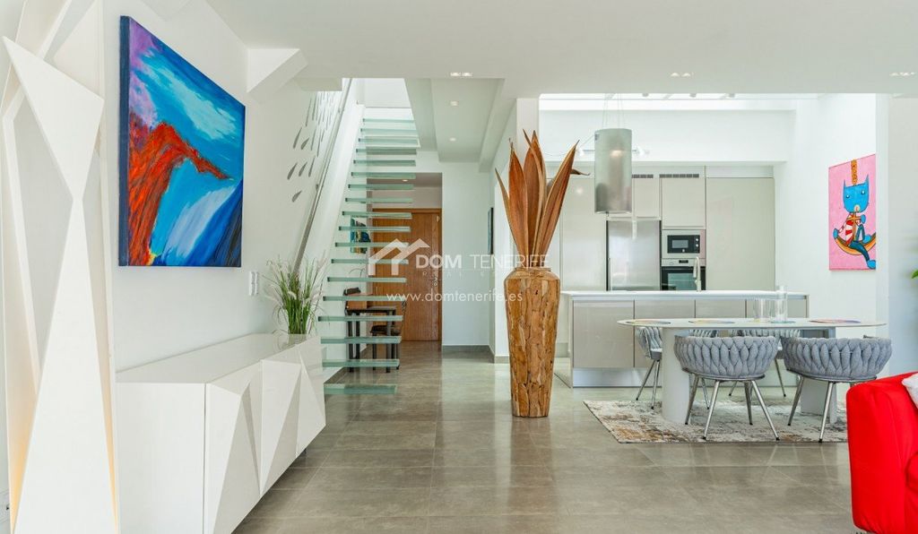 Property photo 1 of 50 Penthouse, La Caleta
