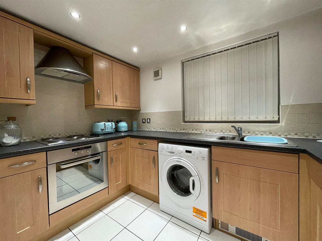 Property photo 3 of 7 7Af07c2F-21d7-4563-Ac10-E0021162c482.Jpg