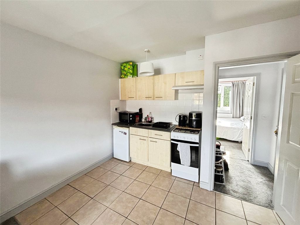Property photo 3 of 5 Kitchen