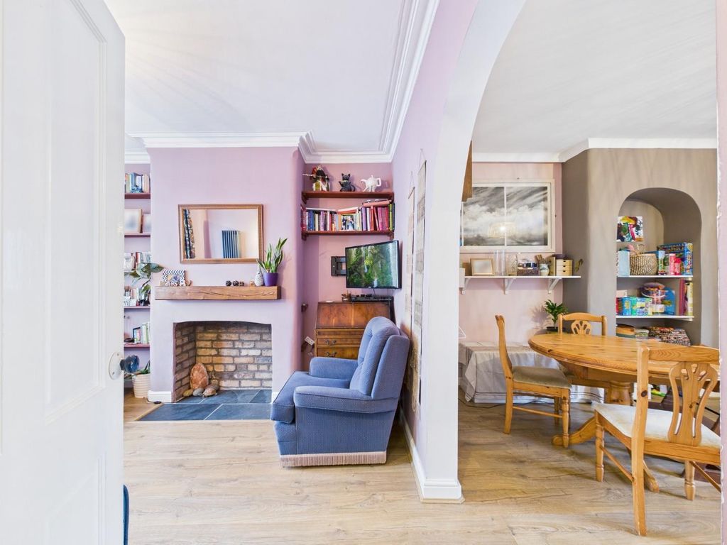 Property photo 1 of 40 Cam01530G0-Pr0375-Still002.Jpg