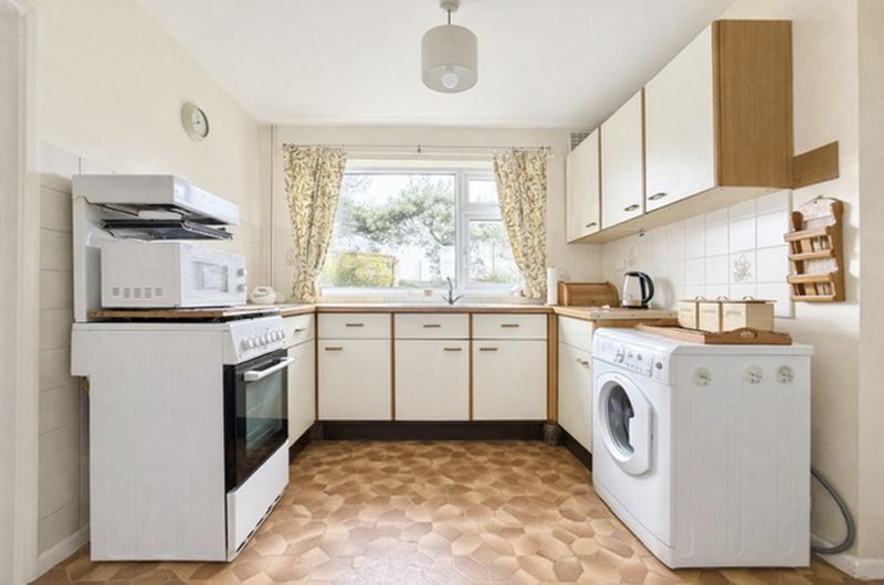 Property photo 2 of 20 Kitchen