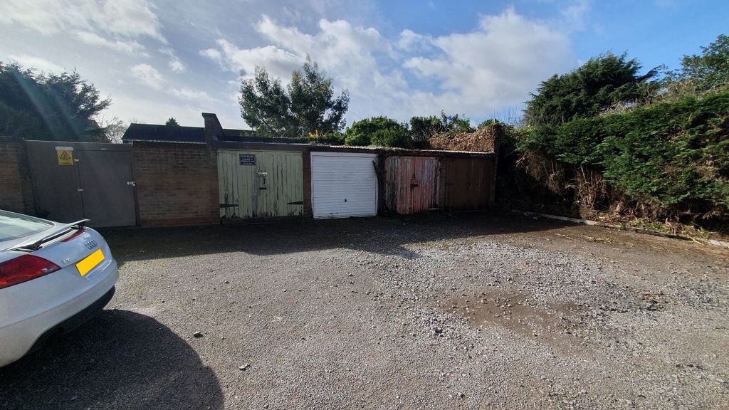 Property photo 3 of 4