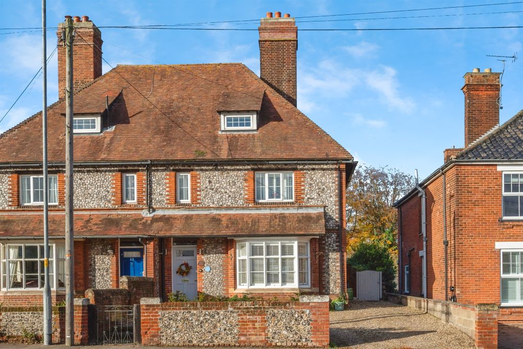 Property photo 1 of 32