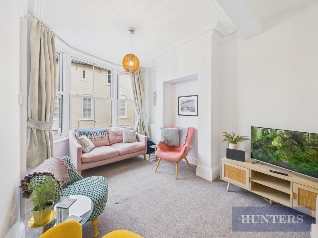 Property photo 2 of 28 Cam05316G0-Pr0270-Still017.Jpg