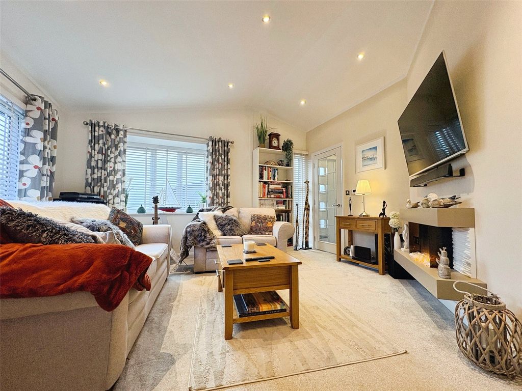 Property photo 3 of 23 Picture No. 26