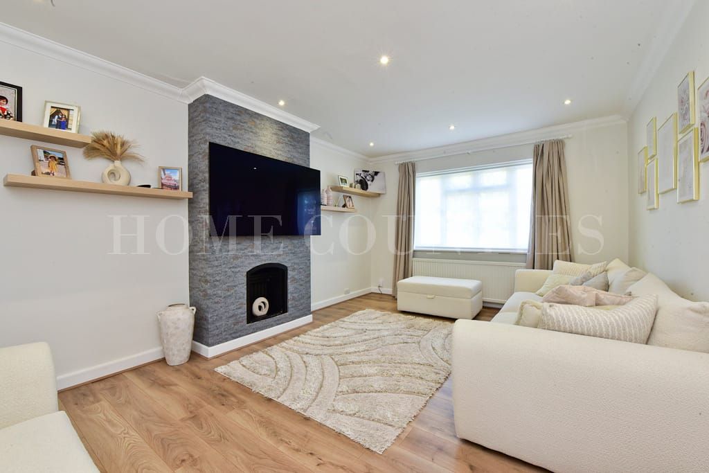 Property photo 2 of 30
