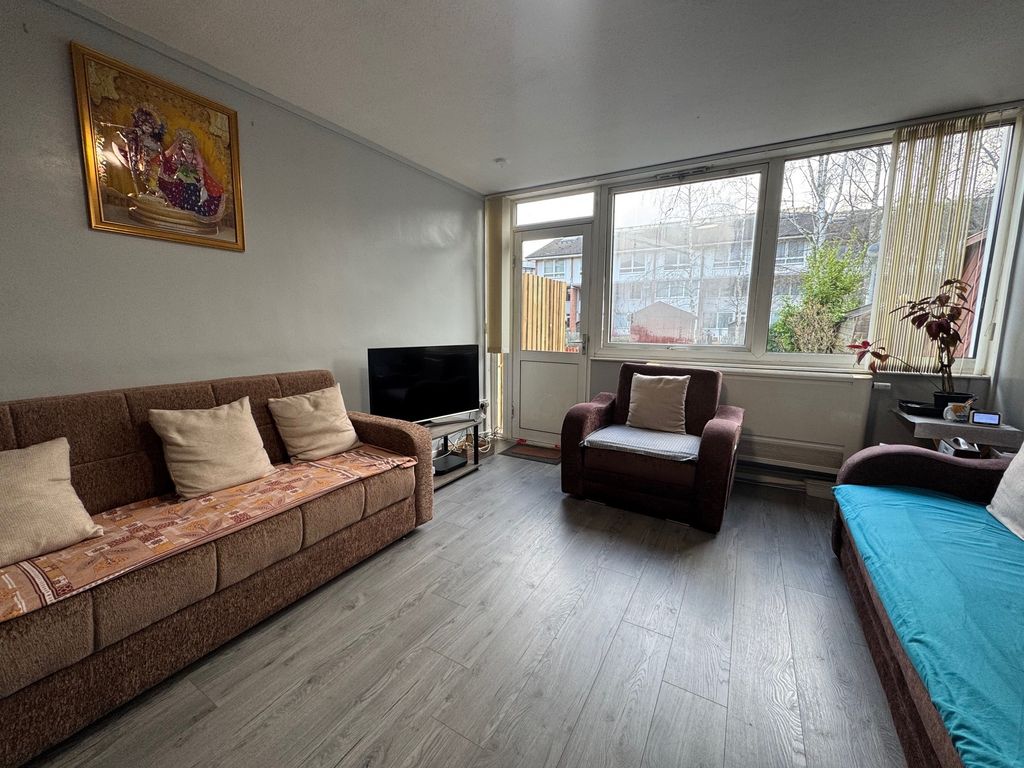 Property photo 3 of 14 Image