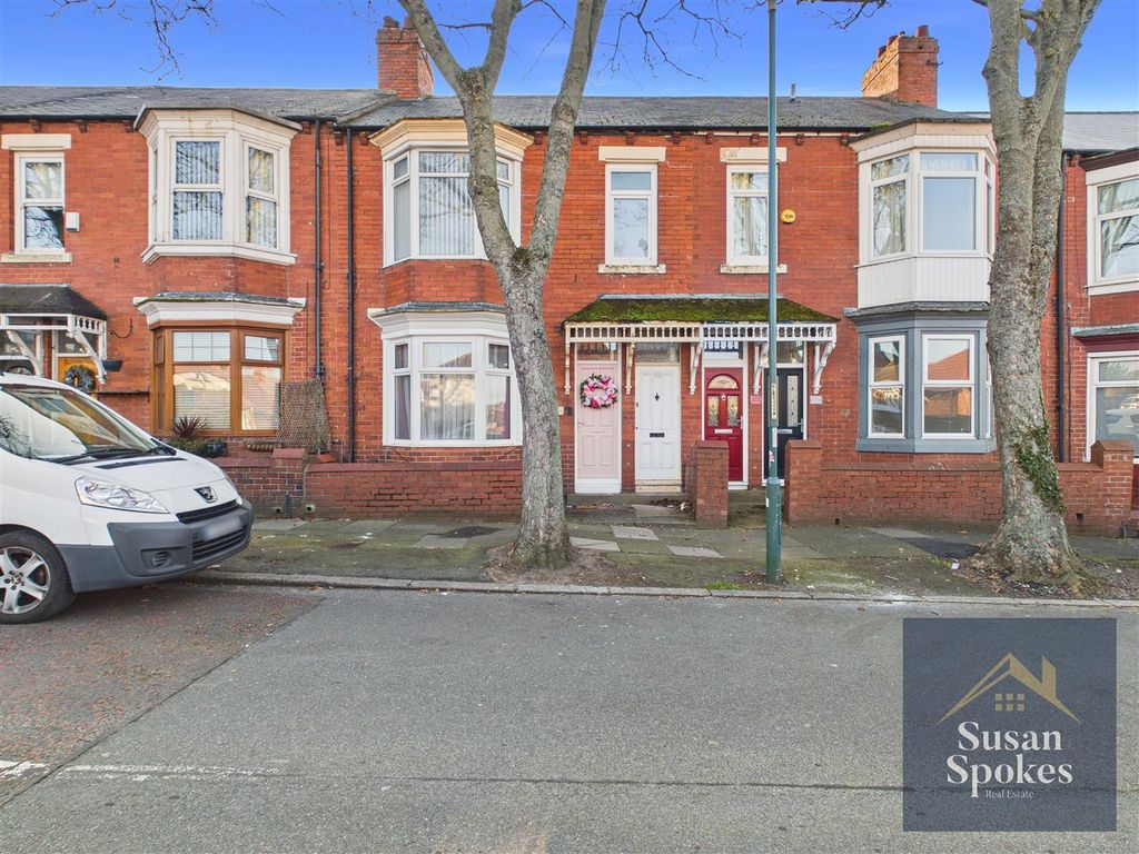 Property photo 1 of 25 Cam01858G0-Pr0231-Still002.Jpg