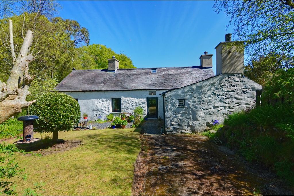 Property photo 1 of 39 Cottage