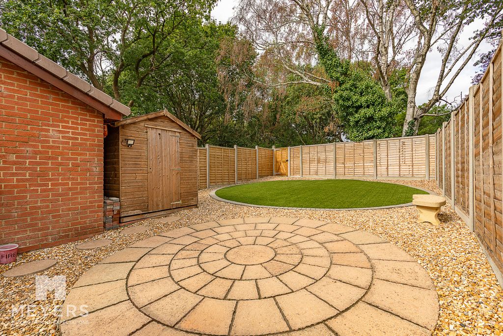 Property photo 3 of 13