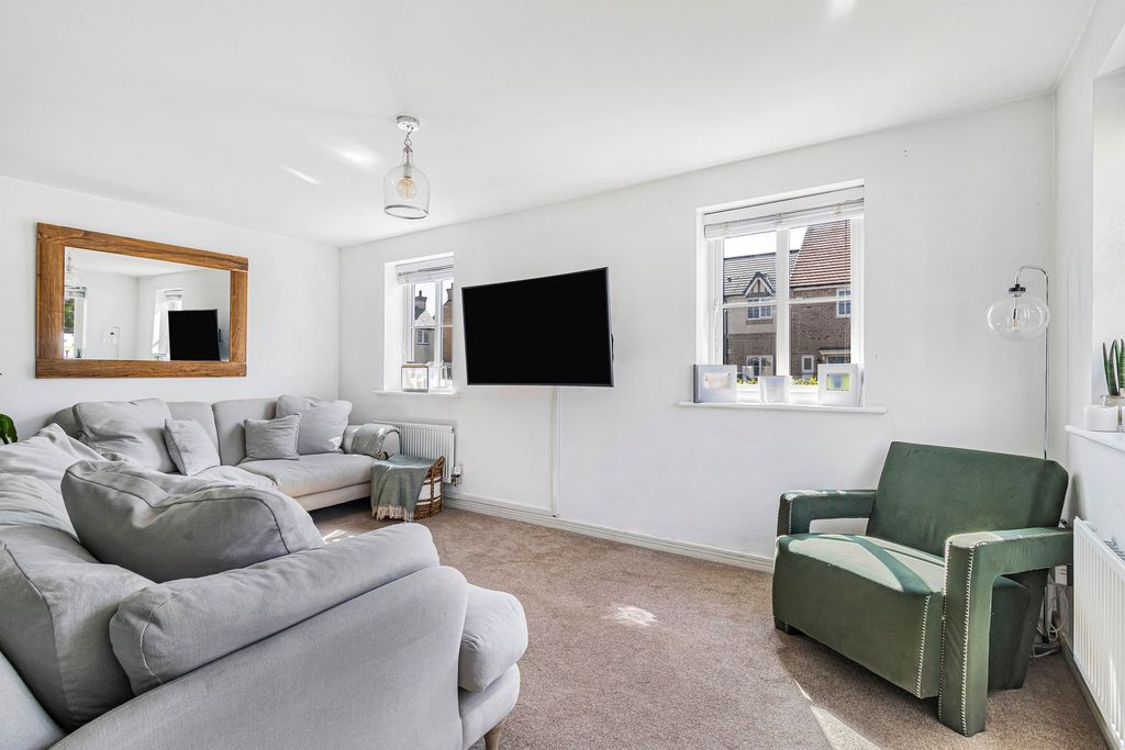 Property photo 3 of 20