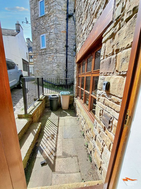 Property photo 3 of 27