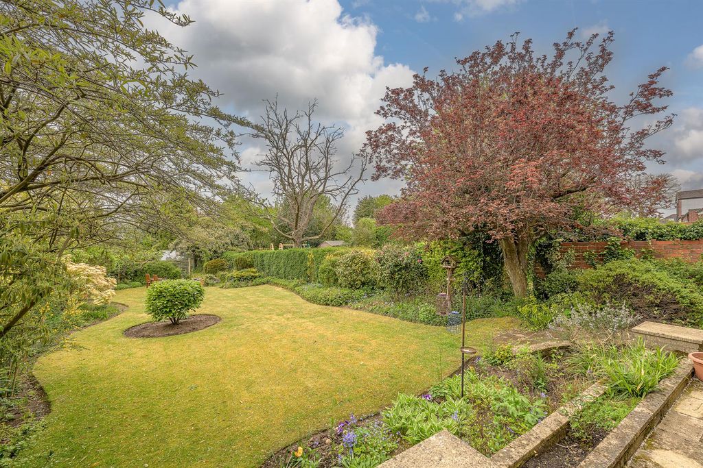 Property photo 2 of 30