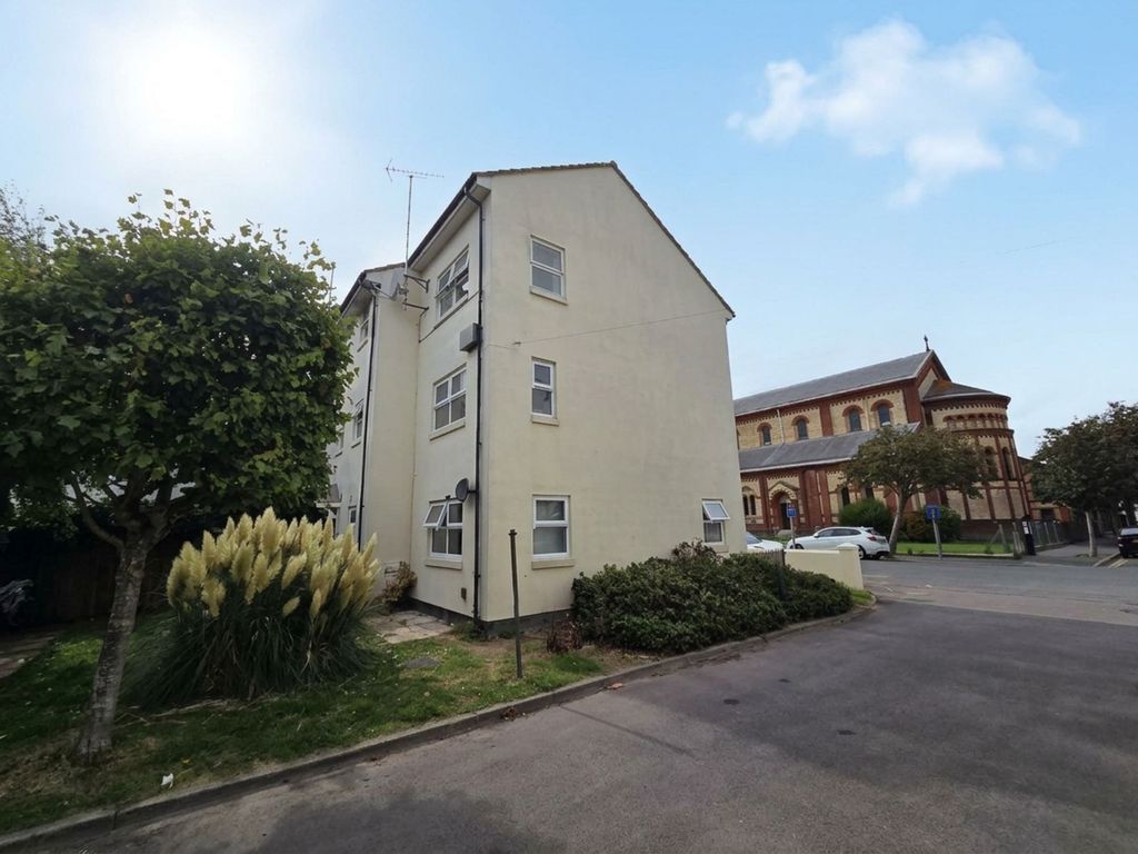 Property photo 1 of 11