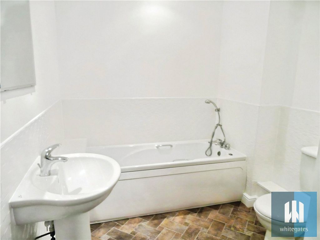 Property photo 3 of 6 Picture No. 19