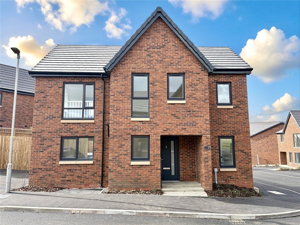 Property photo 1 of 17 Front External