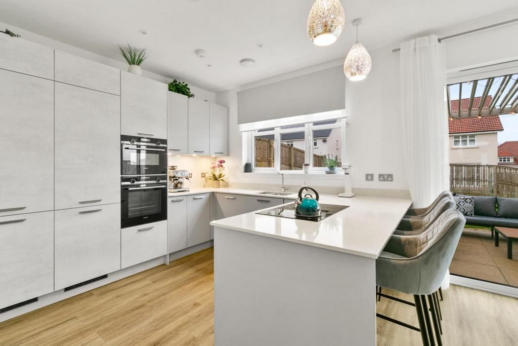 Property photo 3 of 31