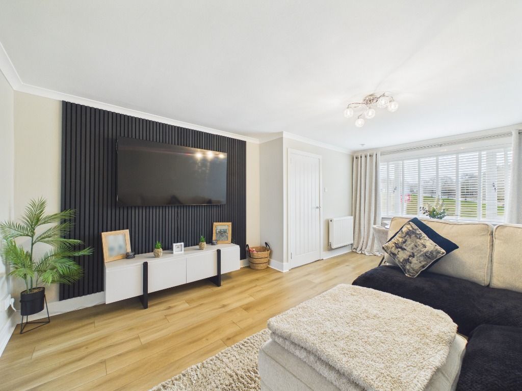 Property photo 3 of 27