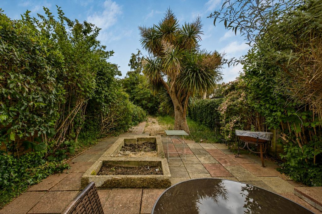Property photo 2 of 9 Picture No. 48