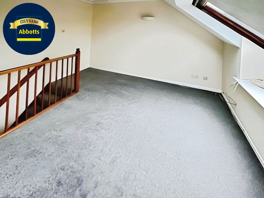 Property photo 3 of 5