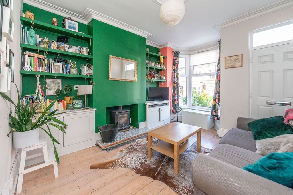 Property photo 2 of 16