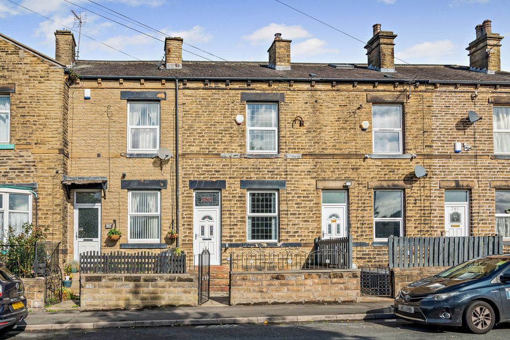 Property photo 1 of 18