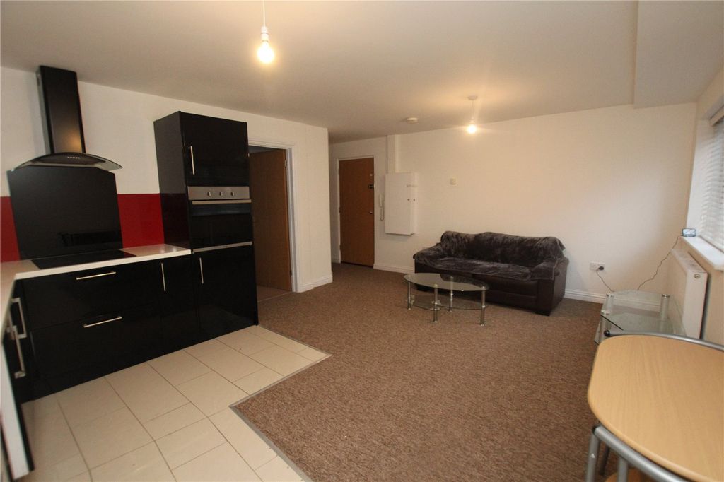 Property photo 3 of 6 Picture No. 11