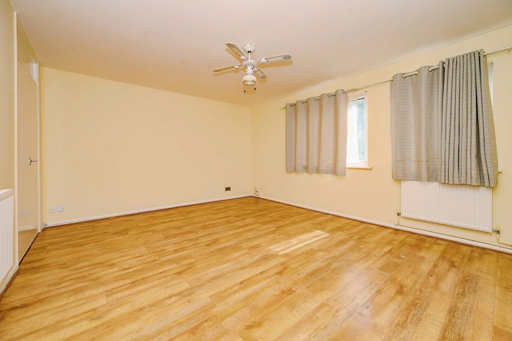 Property photo 2 of 13 Photo