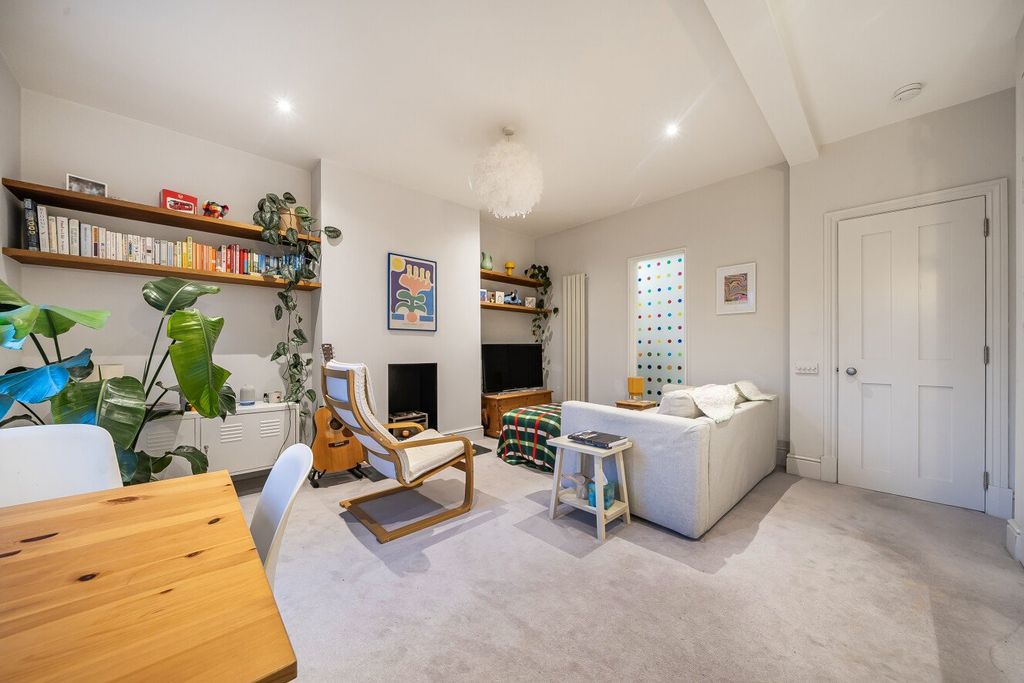 Property photo 3 of 12 Picture No. 17