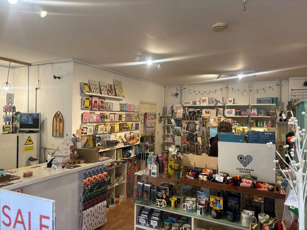 Property photo 3 of 3 Int S7.Jpg