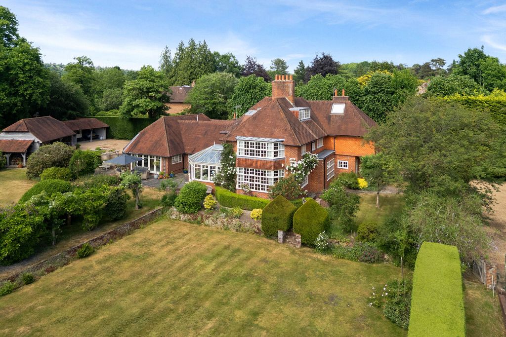 Property photo 1 of 31