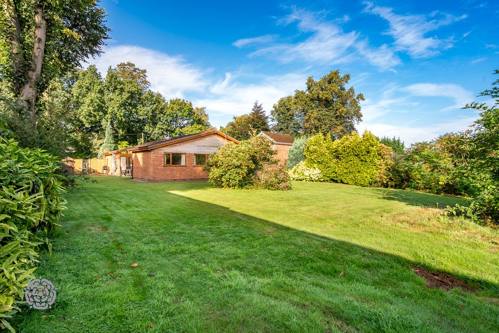 Property photo 3 of 34 Picture No. 27