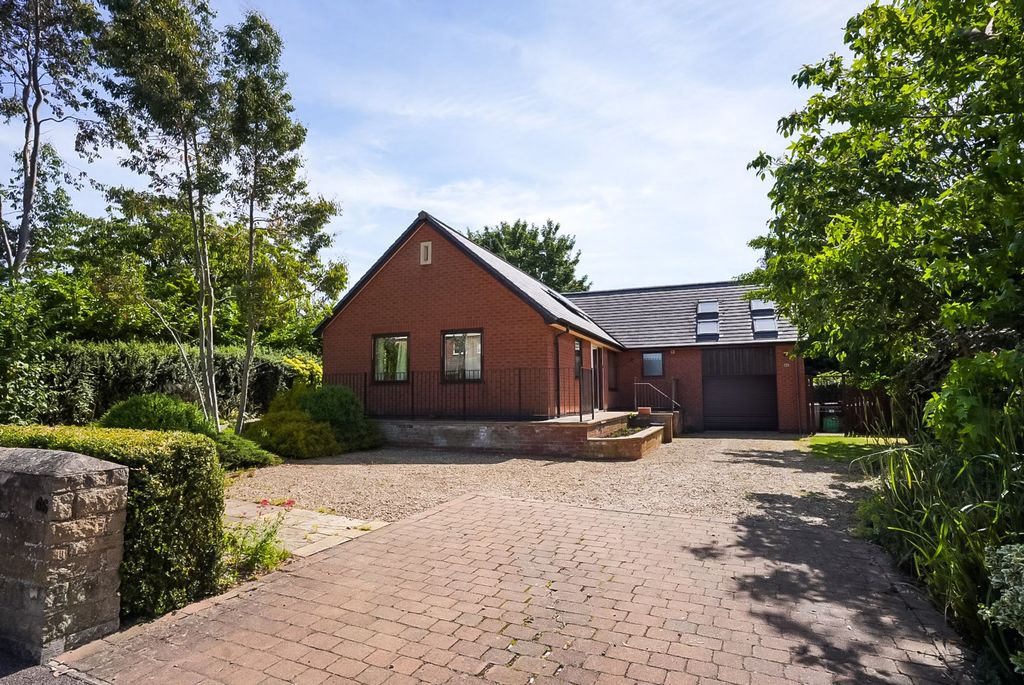 Property photo 1 of 24