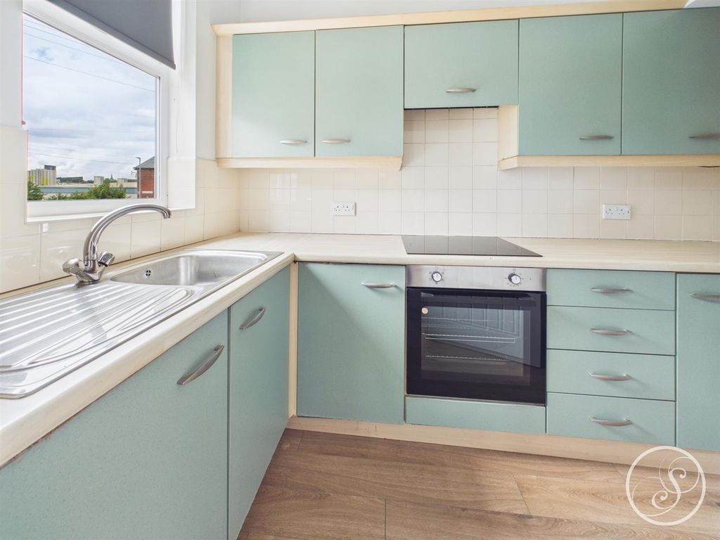 Property photo 3 of 11 Cam02071G0-Pr1014-Still005.Jpg