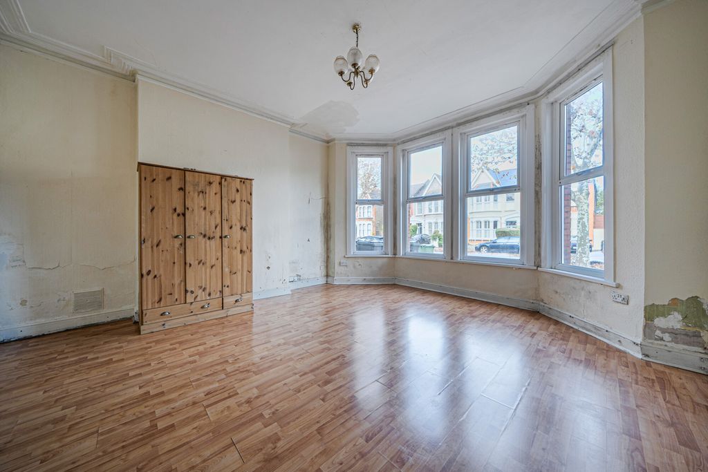 Property photo 2 of 12 Reception