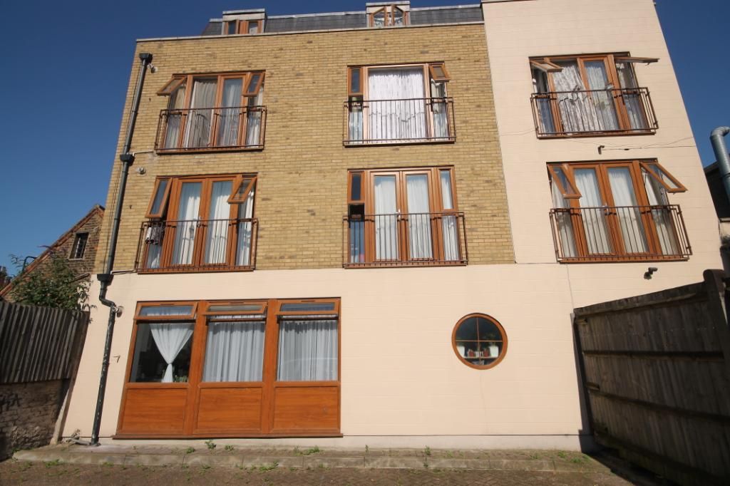 Property photo 1 of 11 Exterior