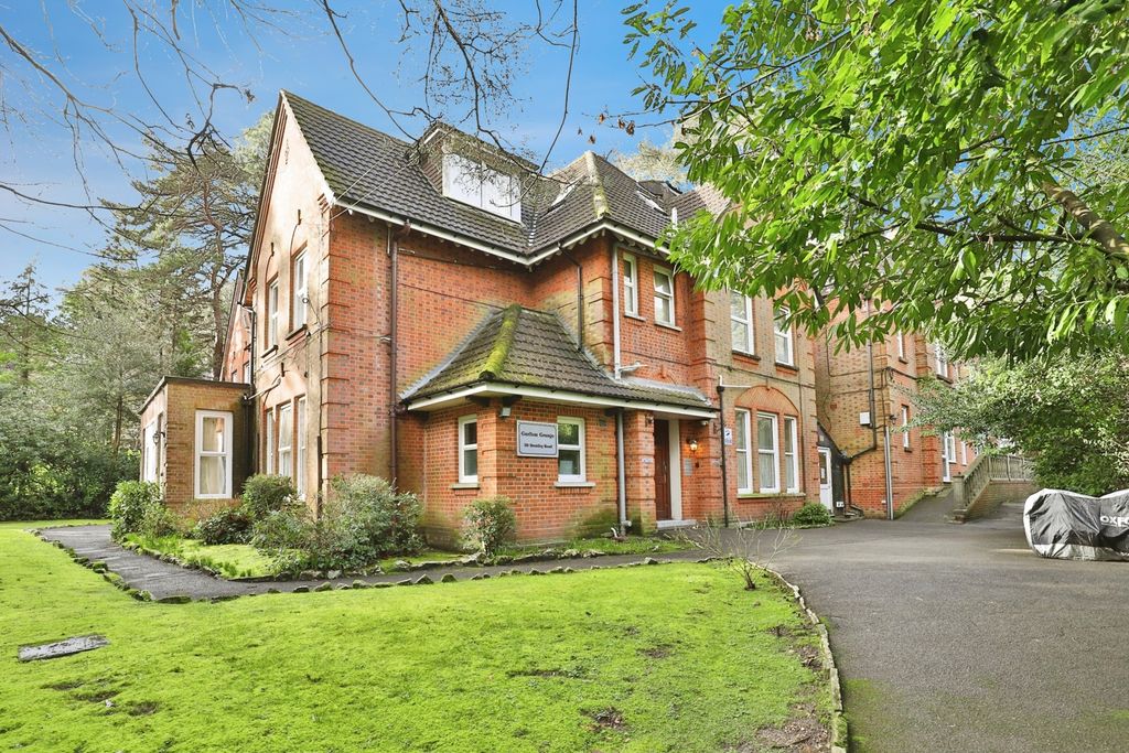 Property photo 1 of 18 Pbox-Img.Jpg