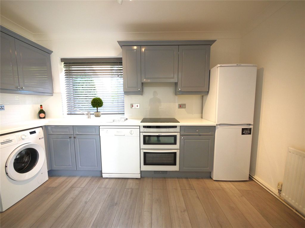 Property photo 3 of 8 Picture No. 04