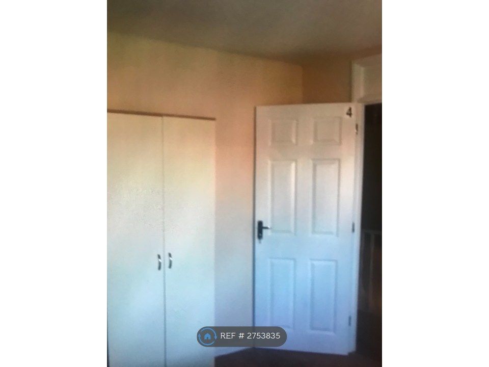 Property photo 3 of 11 Bedroom