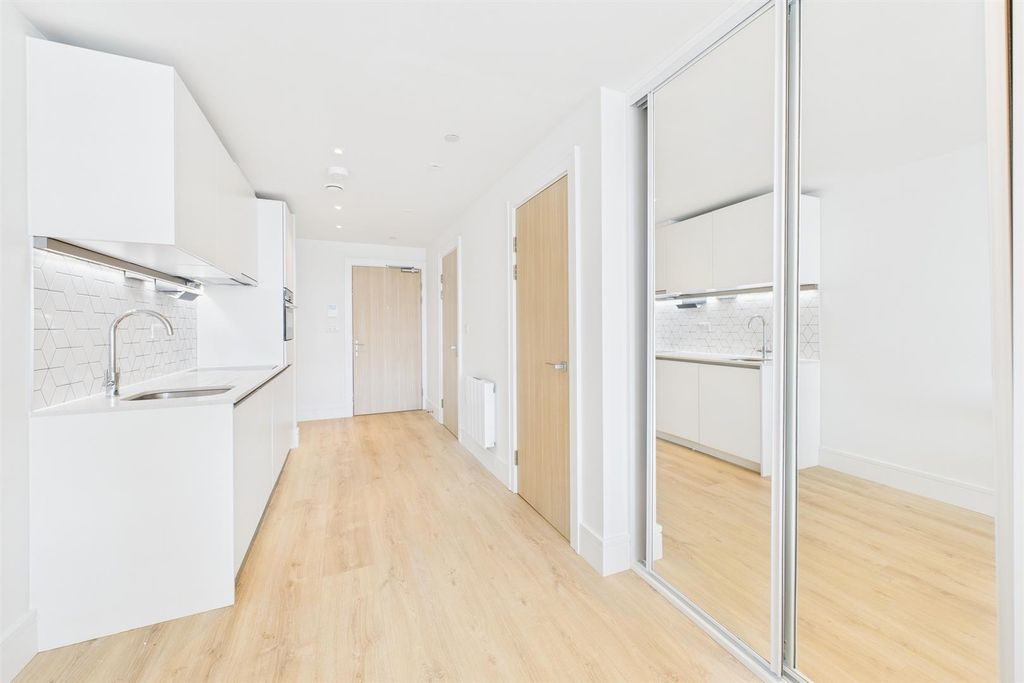 Property photo 3 of 11 Cam02700G0-Pr0284-Still011.Jpg